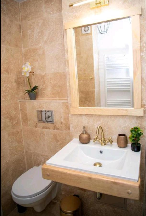 Apartament Daria Тыргу-Окна Экстерьер фото