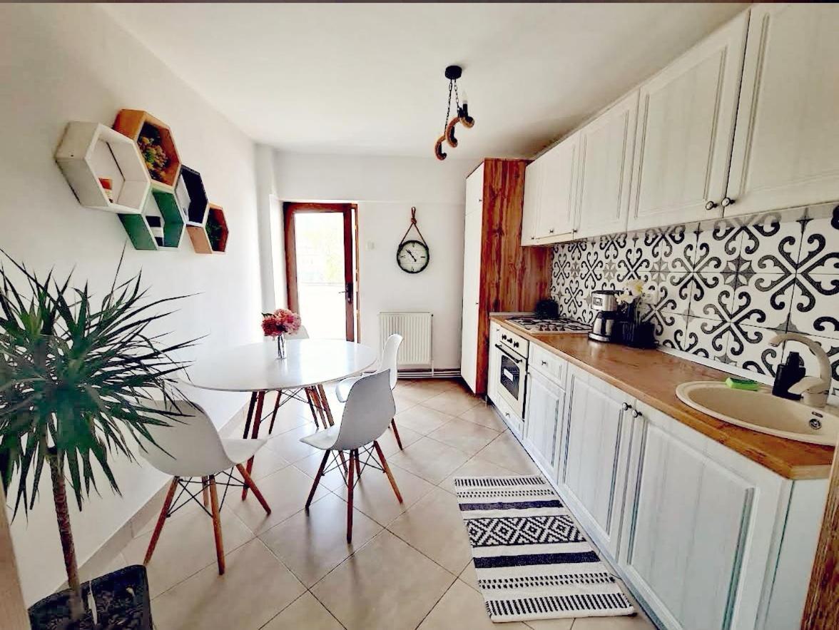 Apartament Daria Тыргу-Окна Экстерьер фото